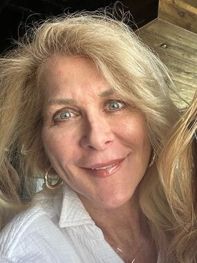 Meet your Posher, Carol